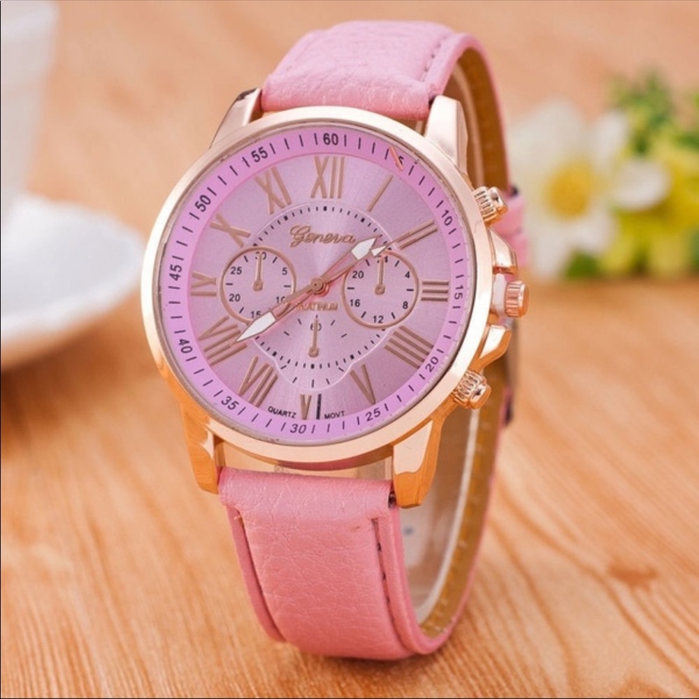 💕 Gorgeous pink watch with faux leather band